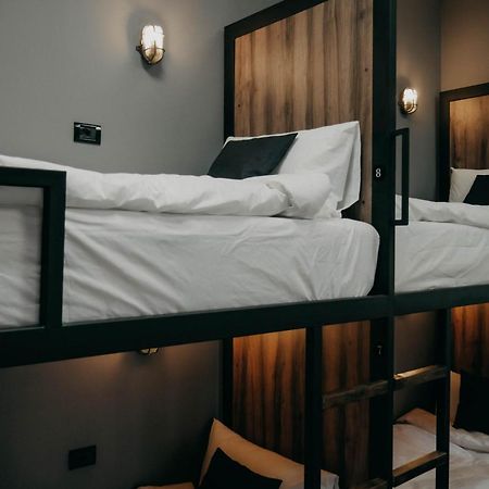 The Maze Hostel Tirana Exteriör bild